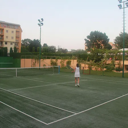 Joya Park Golden Sands