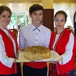 Joya Park Хотел