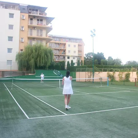ホテル Joya Park 4*