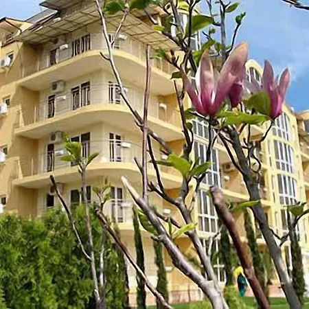 Joya Park Golden Sands