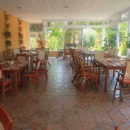 Готель Joya Park 4*