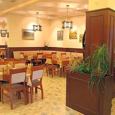 Готель Joya Park