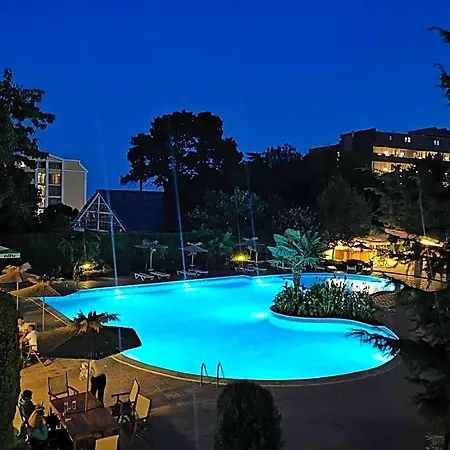 Готель Joya Park