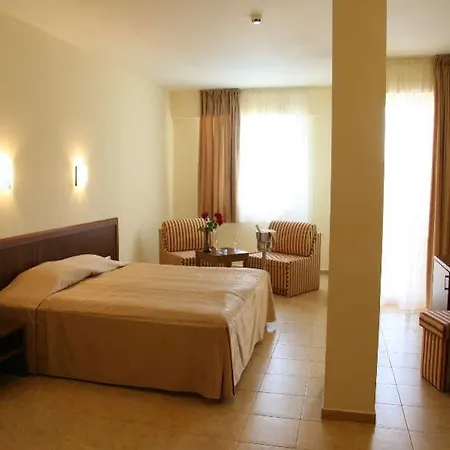 ホテル Joya Park 4*
